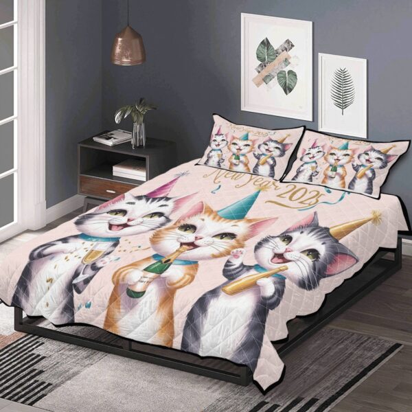 Quilt Bedding Set - Image 2