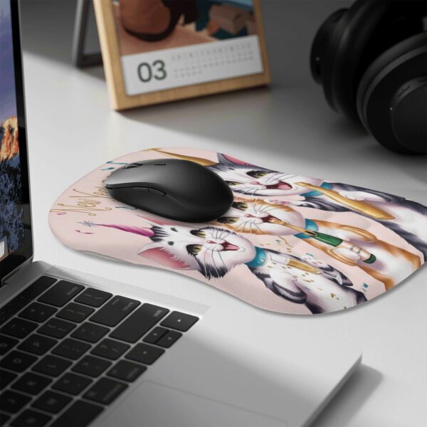 Comfortable Mouse Pad Wrist Support Wrist Rest for Office & Home - Image 3