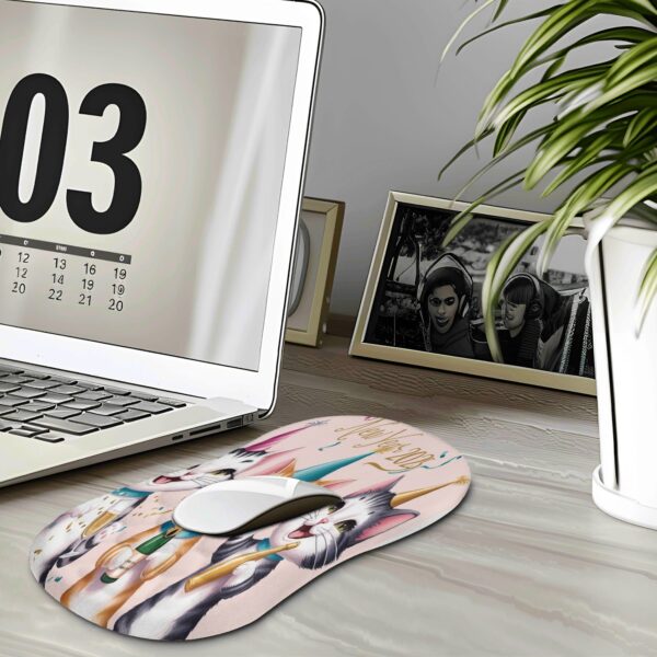 Comfortable Mouse Pad Wrist Support Wrist Rest for Office & Home - Image 5